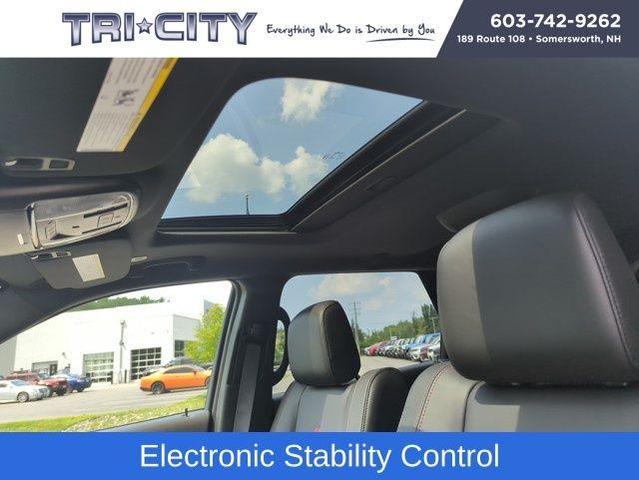 Photo of 2025 Vapor Gray Dodge Durango