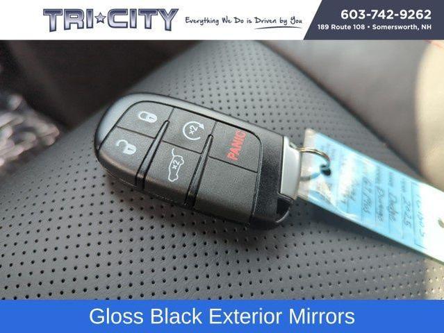 Photo of 2025 Vapor Gray Dodge Durango