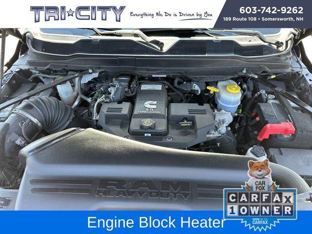Photo of 2022 Granite Crystal Clearcoat Metallic RAM 3500