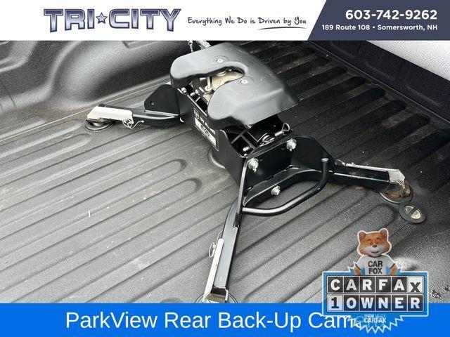 Photo of 2022 Granite Crystal Clearcoat Metallic RAM 3500