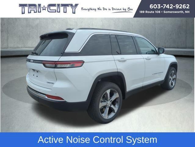 Photo of 2025 Bright White Clearcoat Jeep Grand Cherokee