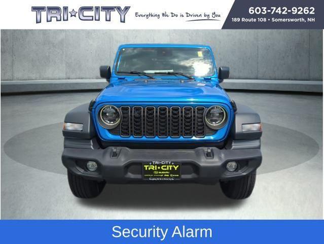 Photo of 2025 Hydro Blue Pearl Jeep Wrangler