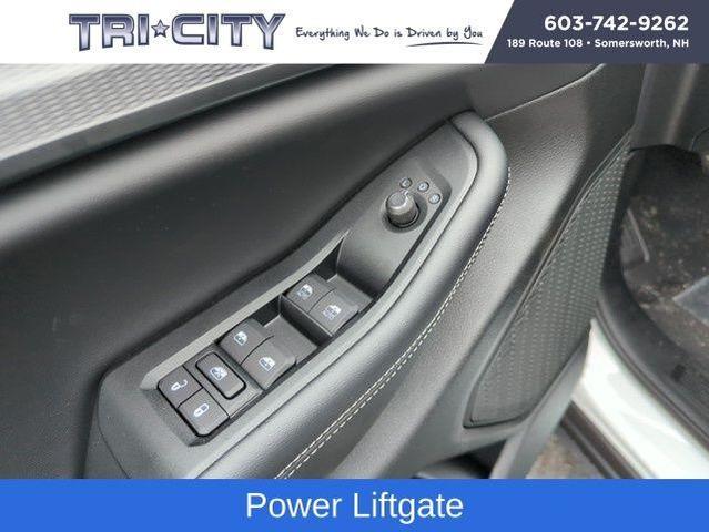Photo of 2025 Bright White Clearcoat Jeep Grand Cherokee L
