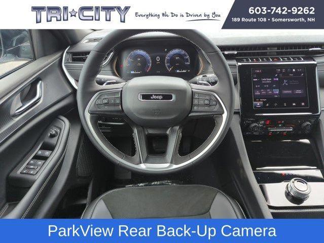 Photo of 2025 Bright White Clearcoat Jeep Grand Cherokee L