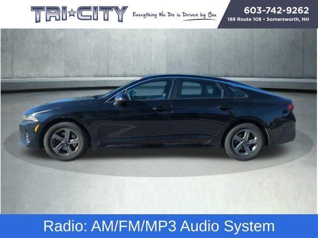Photo of 2022 Ebony Black Kia K5