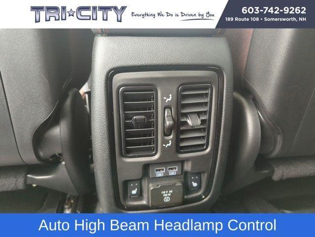 Photo of 2025 DB Black Crystal Clearcoat Dodge Durango