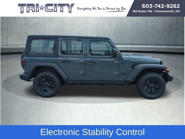 Photo of 2025 Anvil Clearcoat Jeep Wrangler