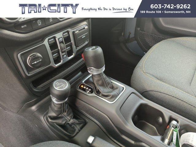 Photo of 2025 Anvil Clearcoat Jeep Wrangler