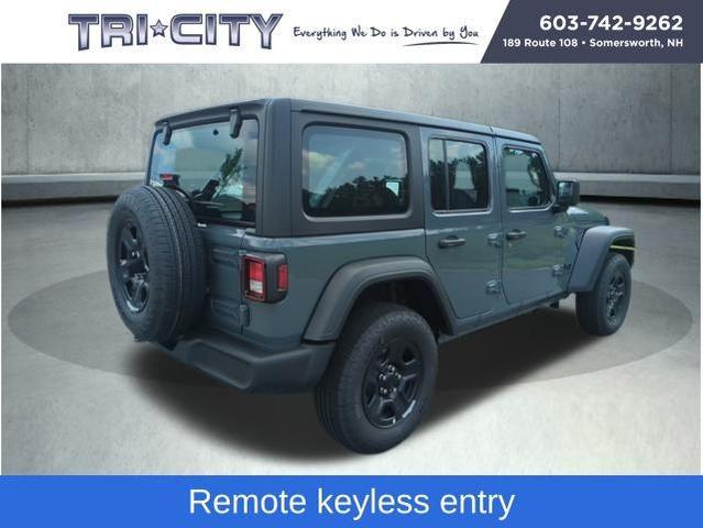 Photo of 2025 Anvil Clearcoat Jeep Wrangler
