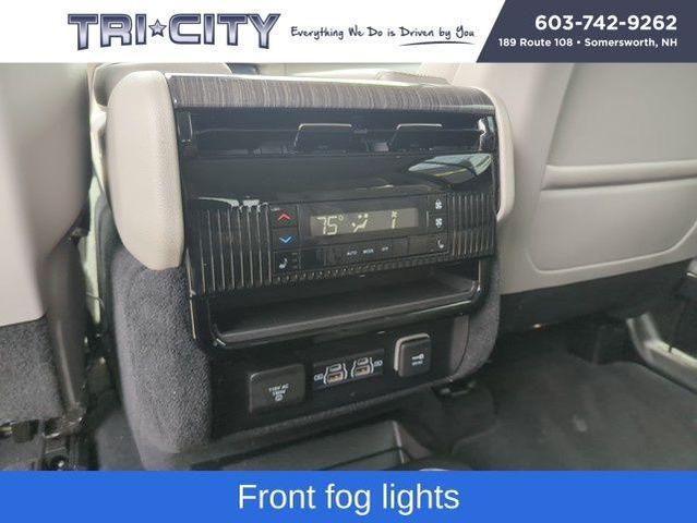 Photo of 2022 Diamond Black Jeep Wagoneer