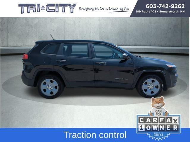 Photo of 2014 Brilliant Black Crystal Pearlcoat Jeep Cherokee