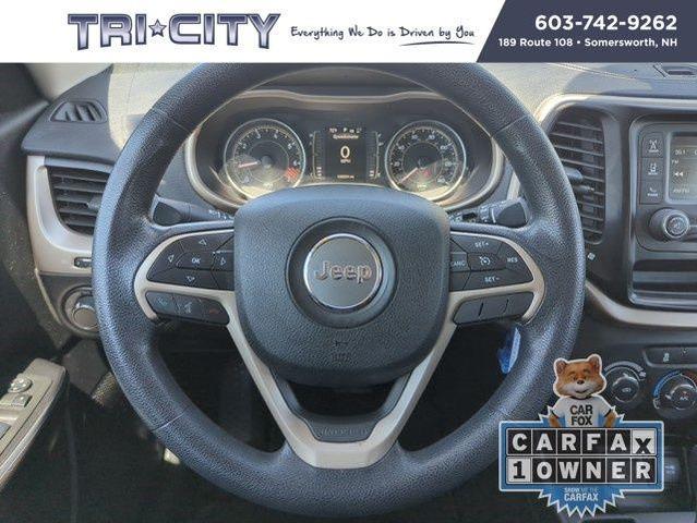 Photo of 2014 Brilliant Black Crystal Pearlcoat Jeep Cherokee