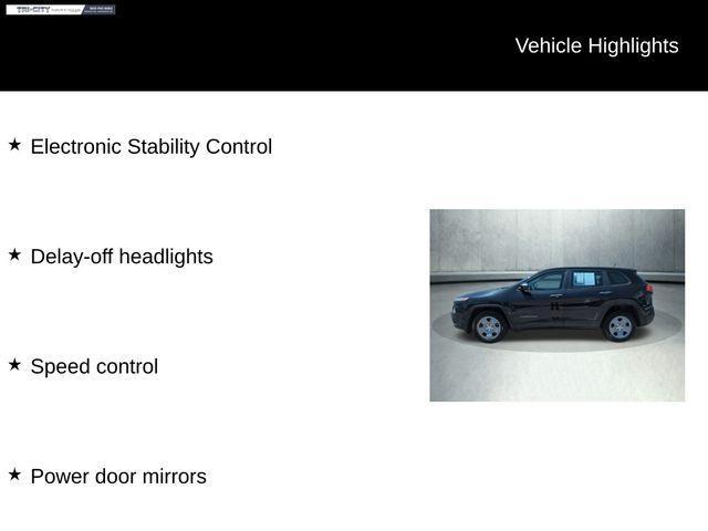 Photo of 2014 Brilliant Black Crystal Pearlcoat Jeep Cherokee