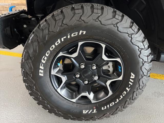 Photo of 2022 Black Clearcoat Jeep Wrangler Unlimited 4xe