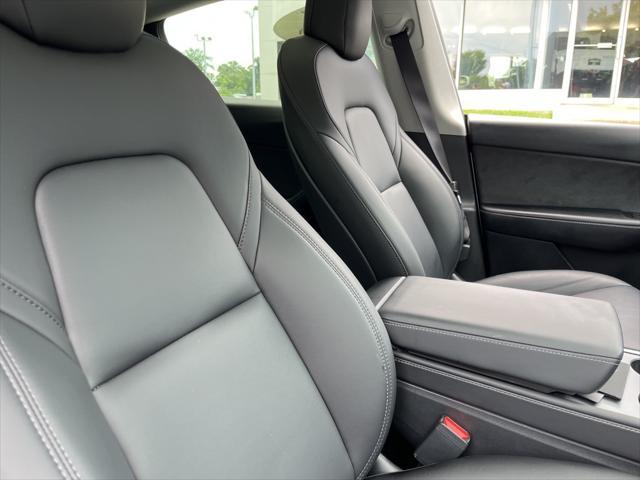 Photo of 2022 Pearl White Multi-Coat Tesla Model Y