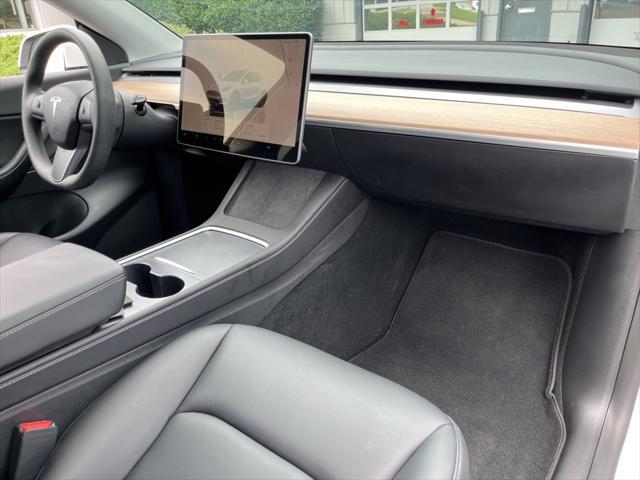 Photo of 2022 Pearl White Multi-Coat Tesla Model Y