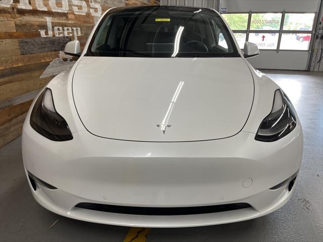 Photo of 2022 Pearl White Multi-Coat Tesla Model Y