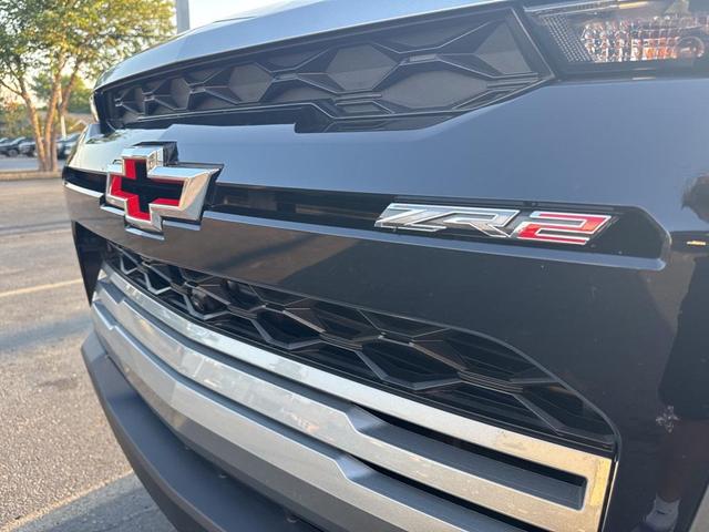 Photo of 2024 Sterling Gray Metallic Chevrolet Colorado