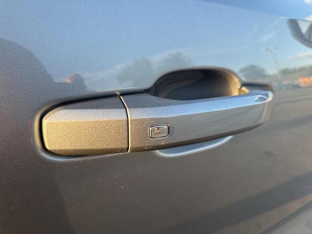 Photo of 2024 Sterling Gray Metallic Chevrolet Colorado