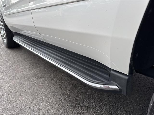 Photo of 2018 Iridescent Pearl Tricoat Chevrolet Tahoe