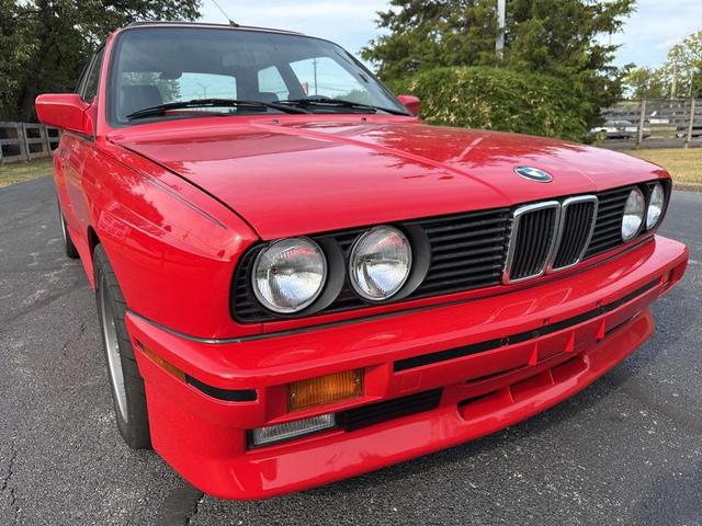 Photo of 1990 Red BMW M3