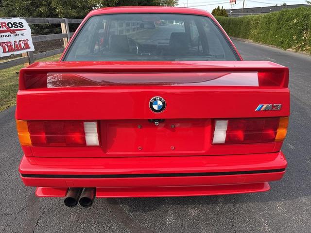 Photo of 1990 Red BMW M3