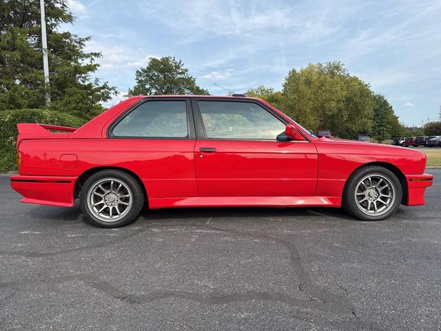 Photo of 1990 Red BMW M3
