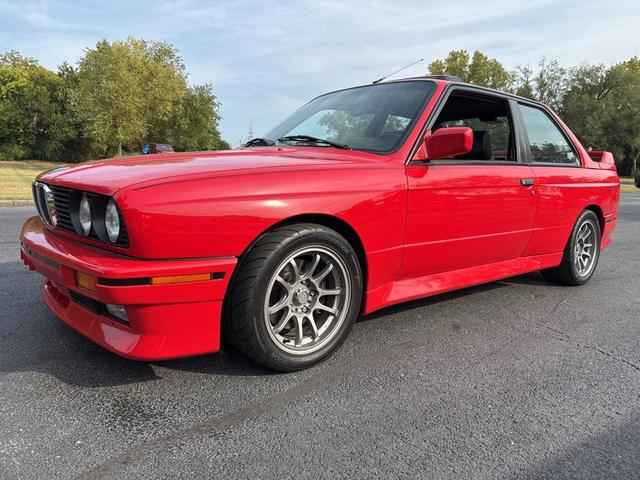 Photo of 1990 Red BMW M3