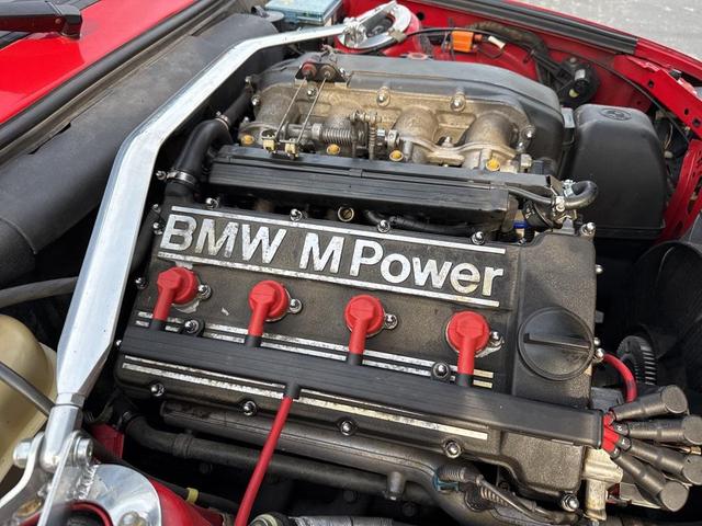 Photo of 1990 Red BMW M3