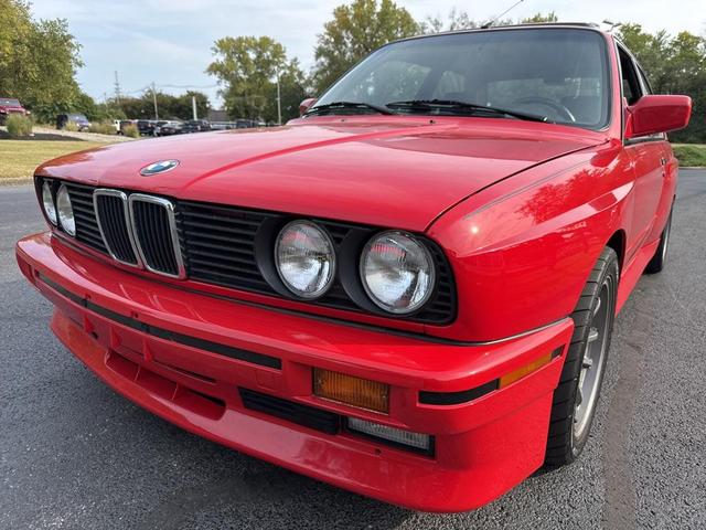 Photo of 1990 Red BMW M3