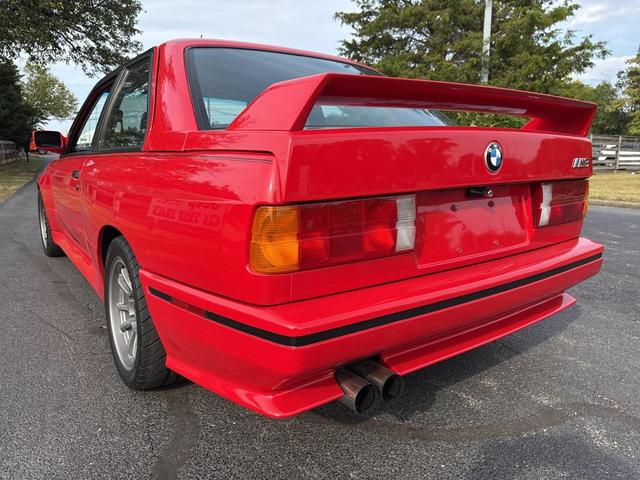 Photo of 1990 Red BMW M3