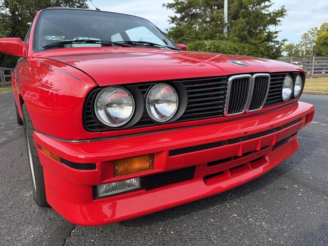 Photo of 1990 Red BMW M3