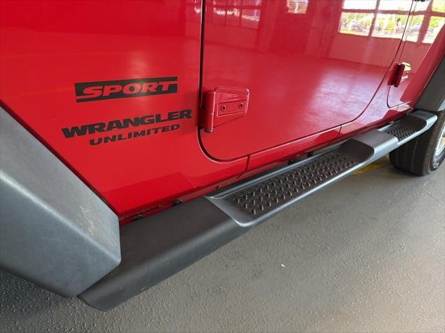 Photo of 2014 Flame Red Clearcoat Jeep Wrangler Unlimited