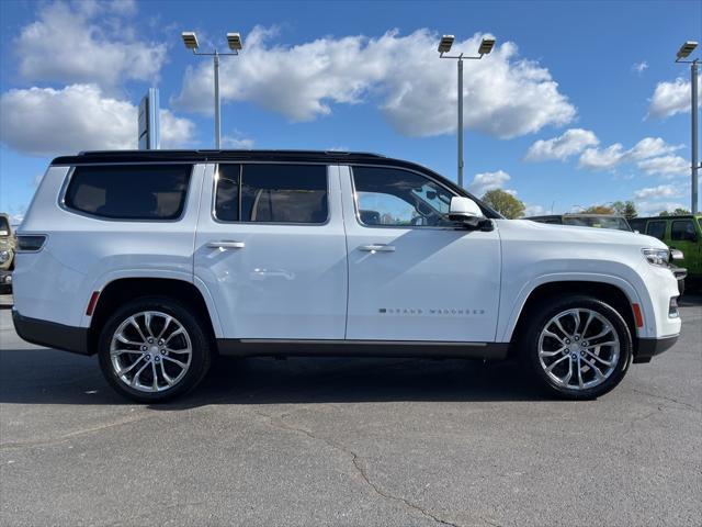 Photo of 2022 Bright White Clearcoat Jeep Grand Wagoneer