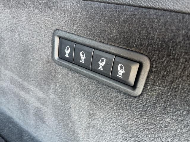 Photo of 2022 Bright White Clearcoat Jeep Grand Wagoneer