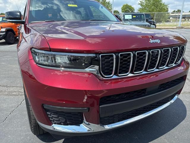 Photo of 2023 Velvet Red Pearlcoat Jeep Grand Cherokee L