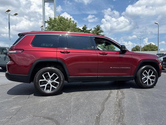 Photo of 2023 Velvet Red Pearlcoat Jeep Grand Cherokee L