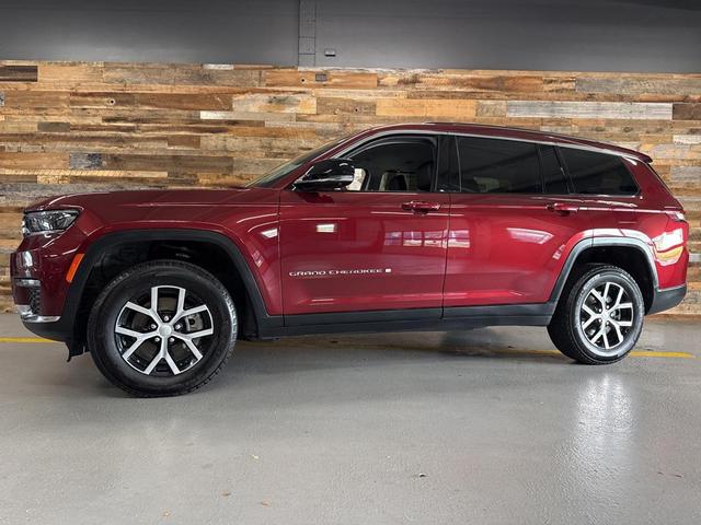 Photo of 2023 Velvet Red Pearlcoat Jeep Grand Cherokee L
