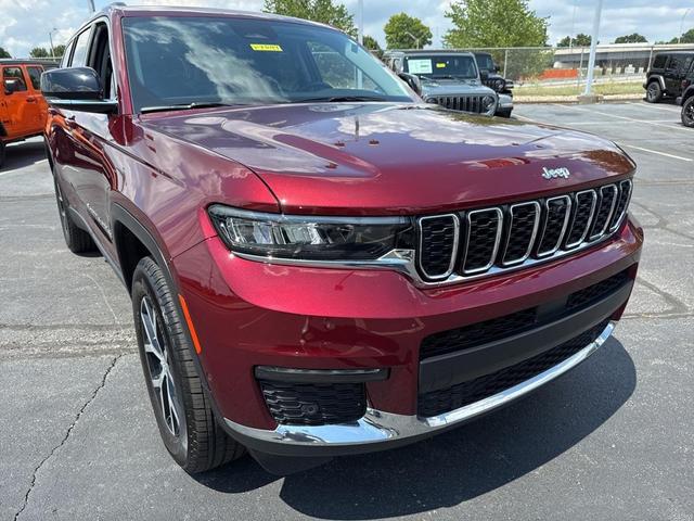 Photo of 2023 Velvet Red Pearlcoat Jeep Grand Cherokee L