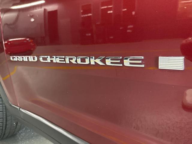 Photo of 2023 Velvet Red Pearlcoat Jeep Grand Cherokee L