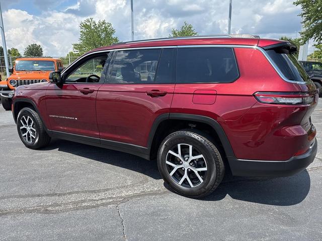 Photo of 2023 Velvet Red Pearlcoat Jeep Grand Cherokee L