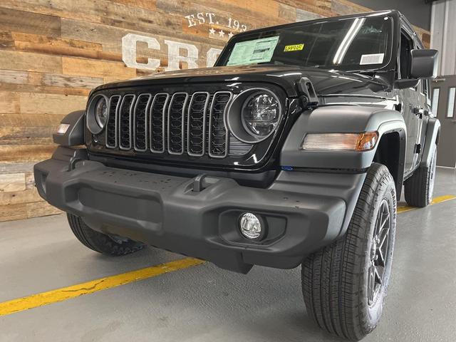 Photo of 2025 Black Clearcoat Jeep Wrangler