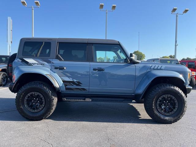 Photo of 2024 Azure Gray Metallic Tri-Coat Ford Bronco
