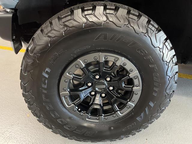 Photo of 2024 Azure Gray Metallic Tri-Coat Ford Bronco