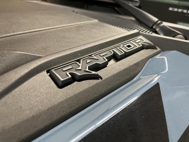 Photo of 2024 Azure Gray Metallic Tri-Coat Ford Bronco