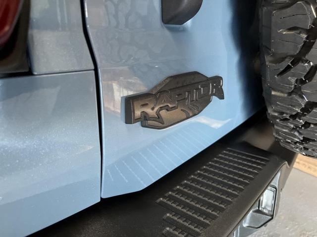 Photo of 2024 Azure Gray Metallic Tri-Coat Ford Bronco