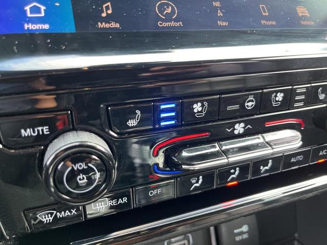 Photo of 2023 Rocky Mountain Pearlcoat Jeep Grand Cherokee