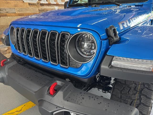 Photo of 2025 Hydro Blue Pearlcoat Jeep Gladiator