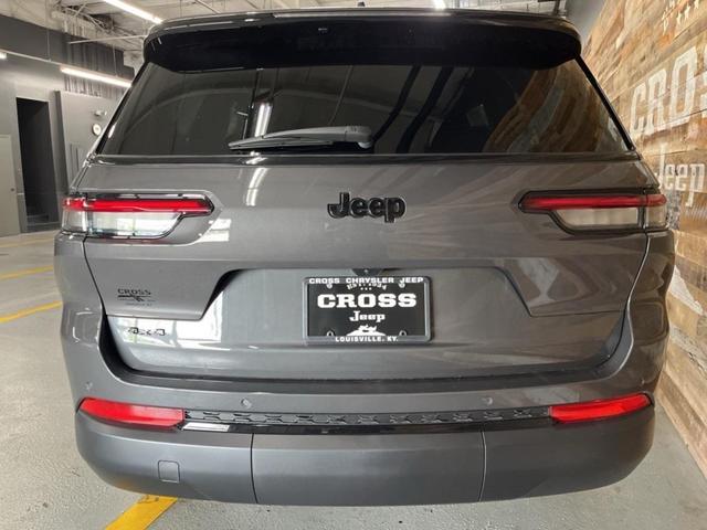Photo of 2025 Baltic Gray Metallic Clearcoat Jeep Grand Cherokee L