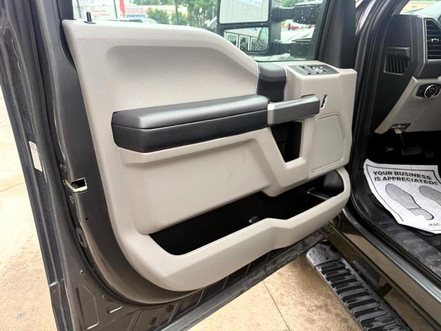 Photo of 2019 Gray Ford F-250
